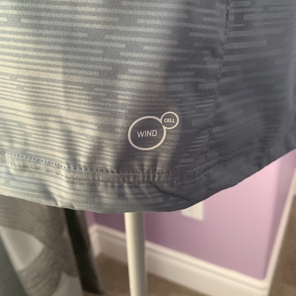 Puma Windbreaker - Picture 8 of 16